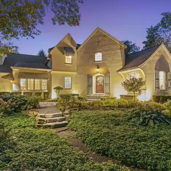 A TRULY STUNNING AND UNIQUE HOME