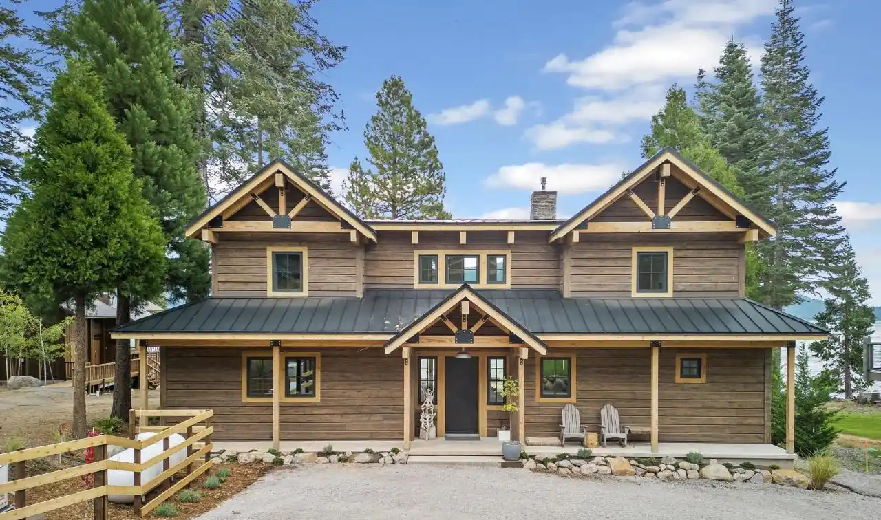 Stunning Lakefront Estate