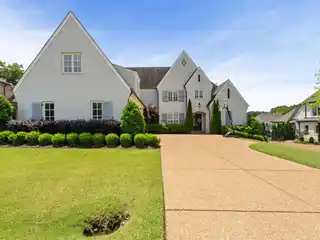 Beautifully Designed Home in Collierville Reserve