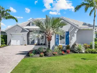 Coastal Elegance Meets Natural Serenity