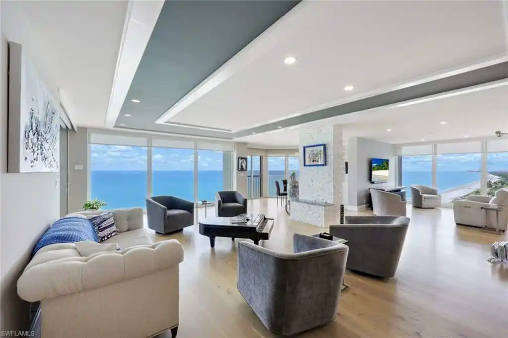Beautifully Appointed Residence with Stunning Gulf Views
