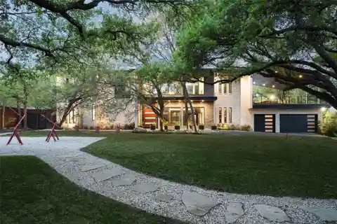 Extraordinary Modern Home in Coveted Hillcrest Estates