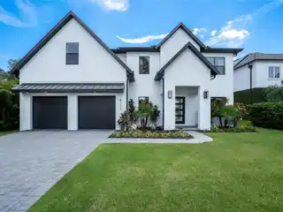 Luxury Living in the Heart of Swann Estates