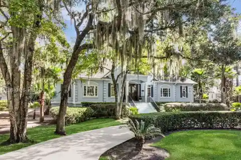 Timeless Architecture Meets Coastal Living in Hilton Head
