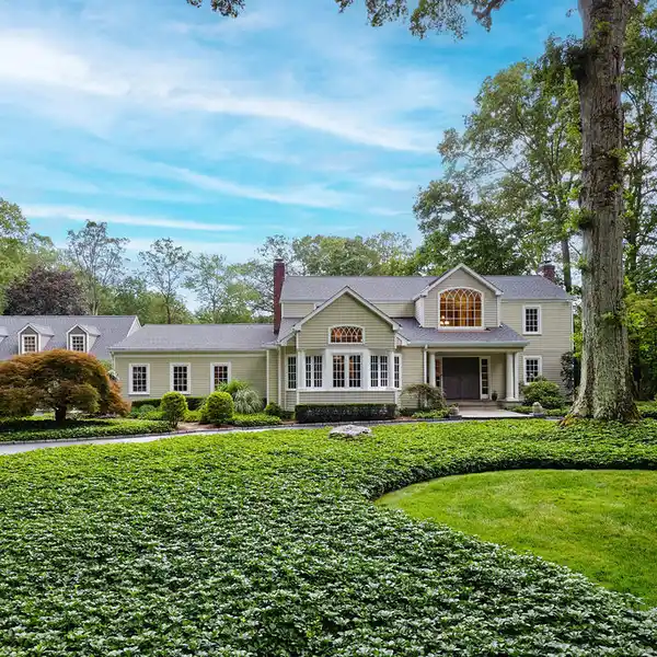 GORGEOUS TWO-ACRE PRIVATE ESTATE