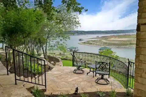 Lakeside Estate in Lago Vista