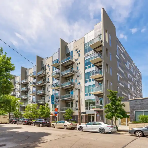 EXQUISITE WEST LOOP CONDO