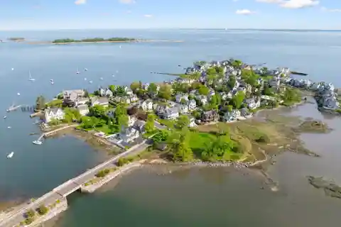 Bell Island Luxury Waterfront Retreat