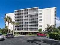 ONE-OF-A-KIND RENTAL CONDO IN VANDERBILT TOWERS BUILDING III