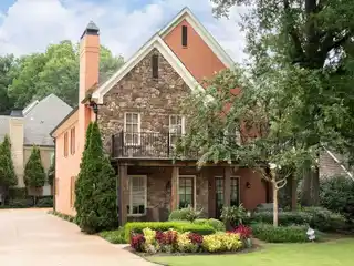Beautiful Southern Place Condo