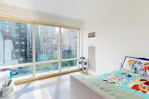 Panoramic Manhattan Skyline Luxury in E-Line Corner