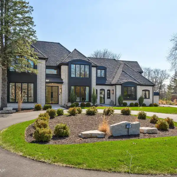 REFINED MODERN LIVING ON BEAUTIFUL GROUNDS