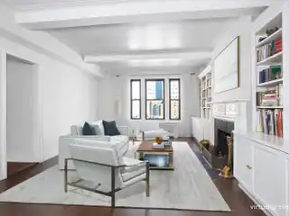 Charming and Spacious Apartment with a Central Park View