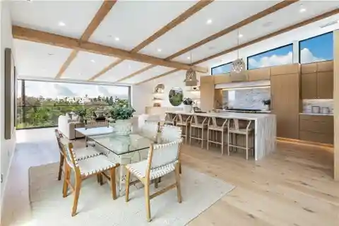 Brand-New Modern Coastal Retreat
