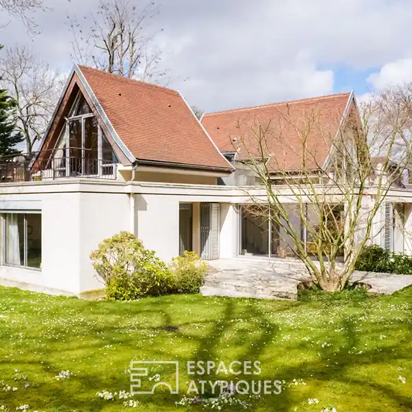 ARCHITECTURAL CREATION IN AN ELEGANT SETTING