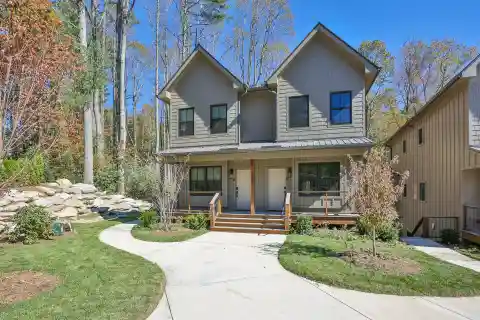 Perfect Lock-and-leave Townhome in Highlands