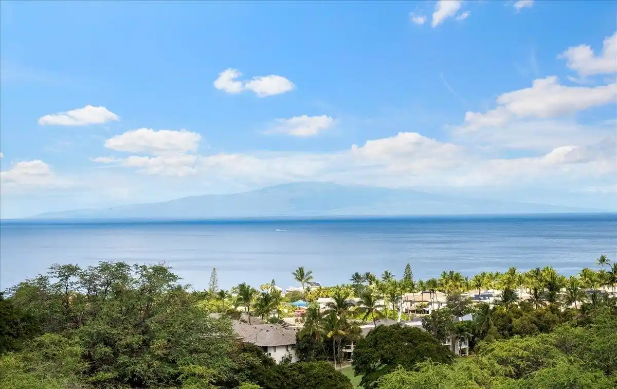 Pristine Living in a Breathtaking Setting