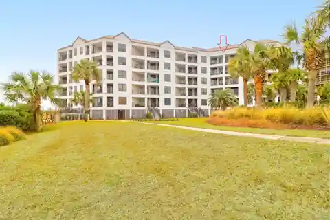 Deluxe Oceanfront Condo in Summer House