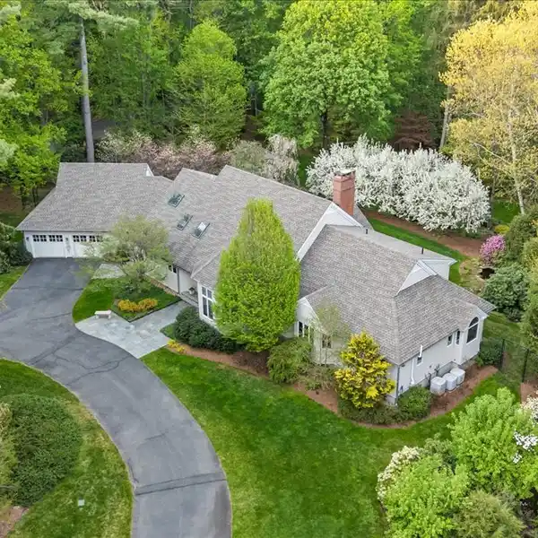 SPECIAL HOME IN SUNSET FARM