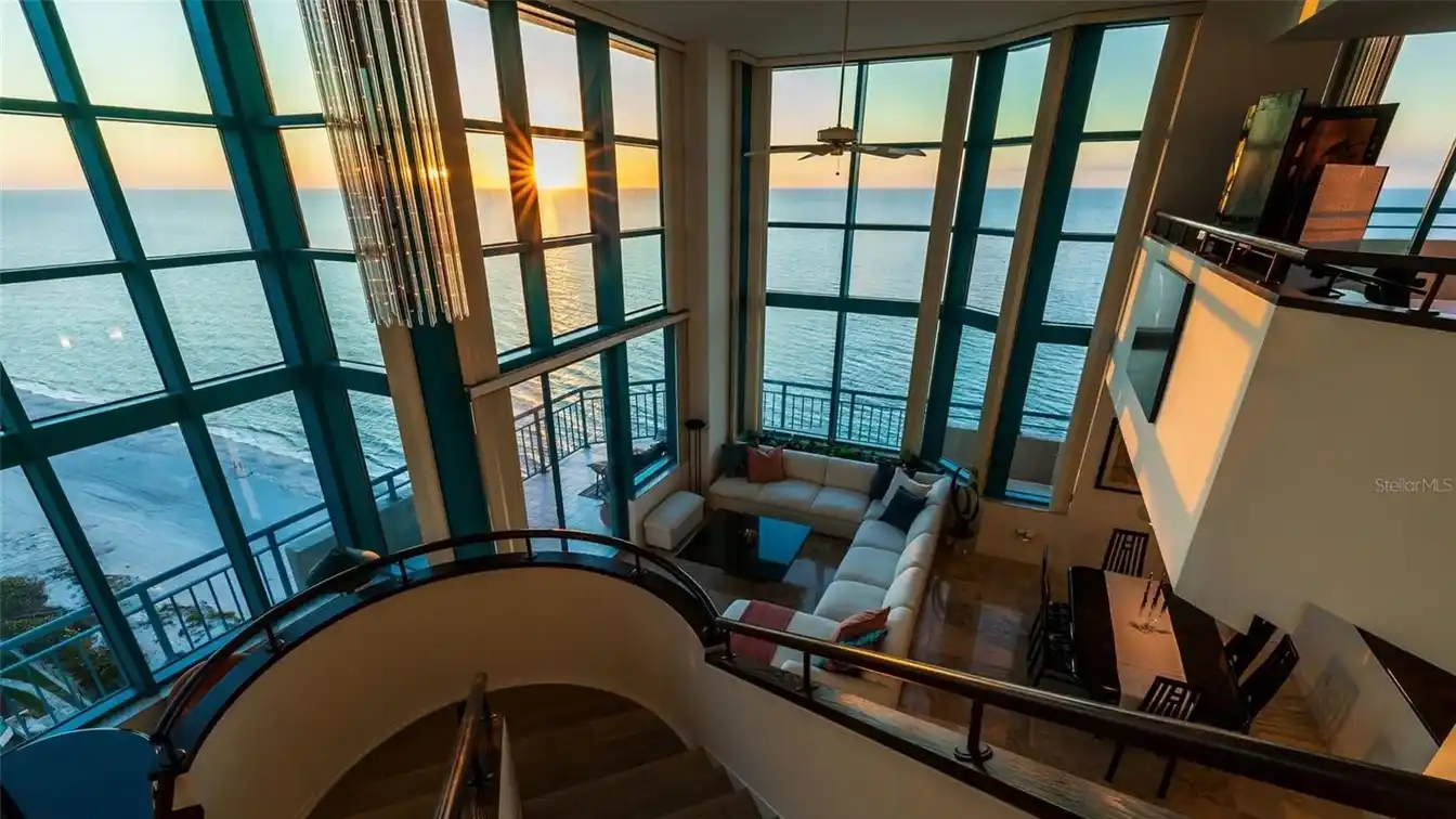 Sky-high Luxury Beachfront Living