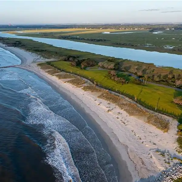 DISCOVER UNRIVALED LUXURY AT THE RESERVE