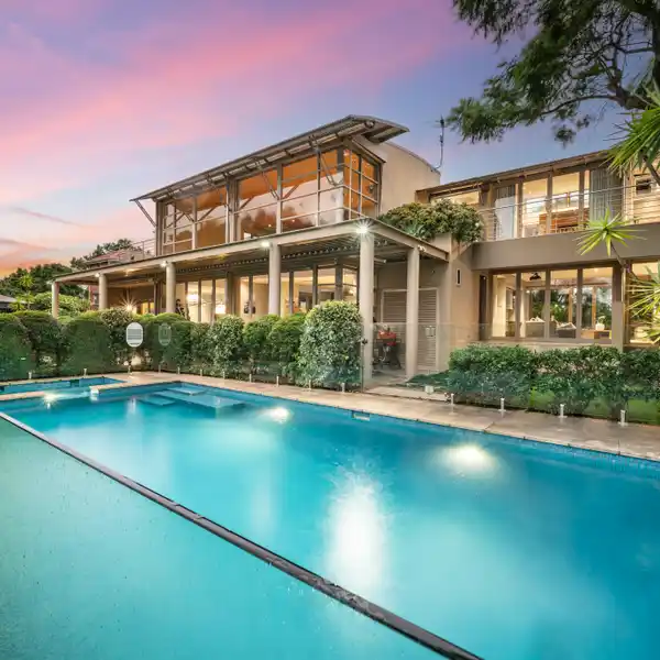ARCHITECTURAL MASTERPIECE IN A LUSH SETTING