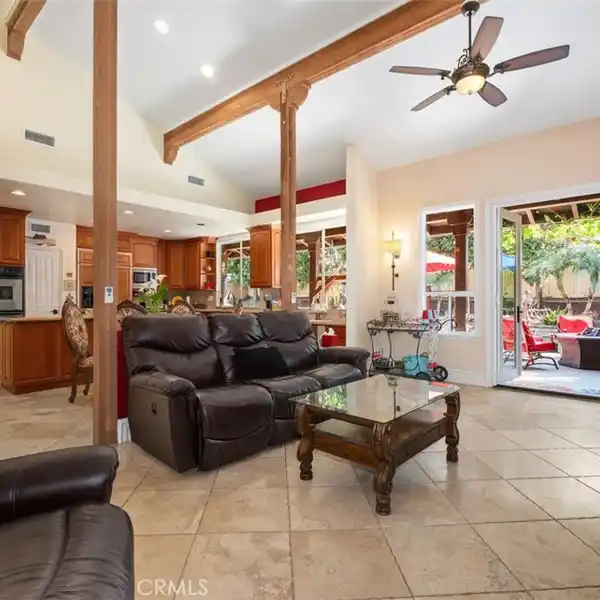 BEAUTIFULLY UPGRADED SINGLE-LEVEL RANCH STYLE HOME