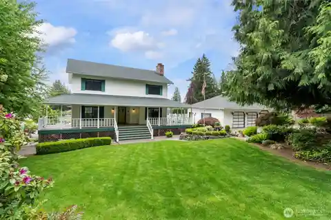Lake Tapps Waterfront Homestead