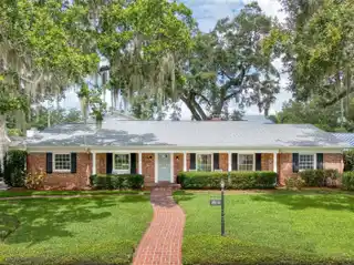 Beautiful Home in Sought-after Rose Isle