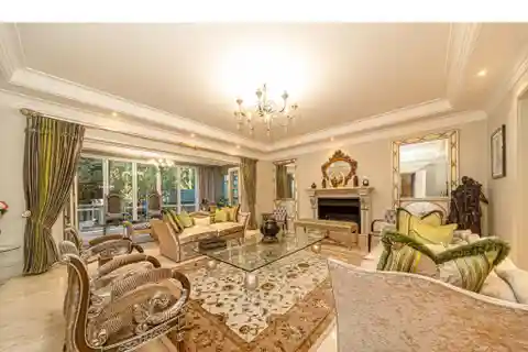 Château Sophistication with Hyde Park Prestige