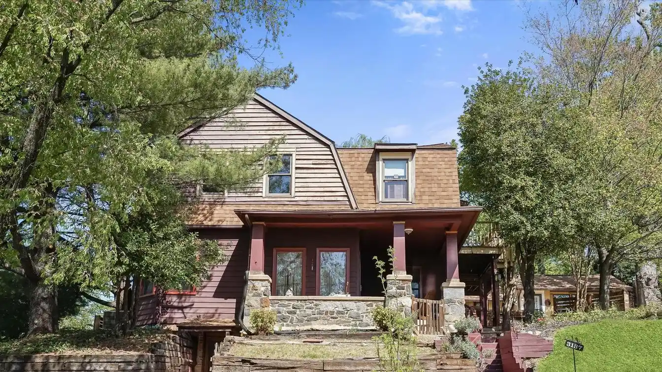 Exquisite Residence in a Sought-after Community