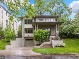 Energy-Efficient Arts & Crafts Gem with Elevator