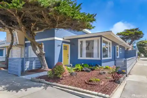Charming Mid-century Ocean Beach Cottage