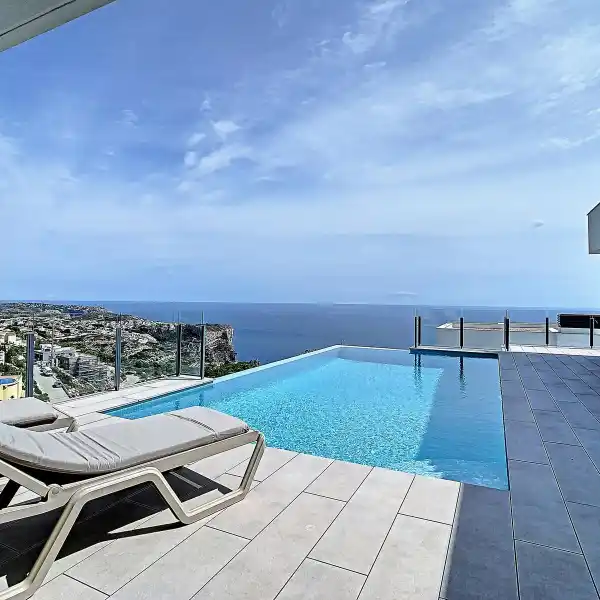 IMPRESSIVE VILLA IN CUMBRE DEL SOL