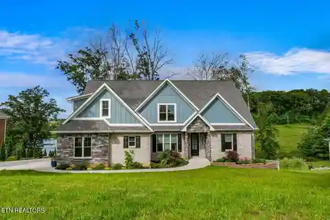 Luxury on Cherokee Lake