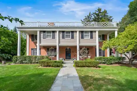 Elegant Living with Private Bluestone Patio