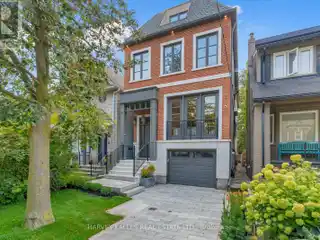 Executive Residence in the Heart of Deer Park