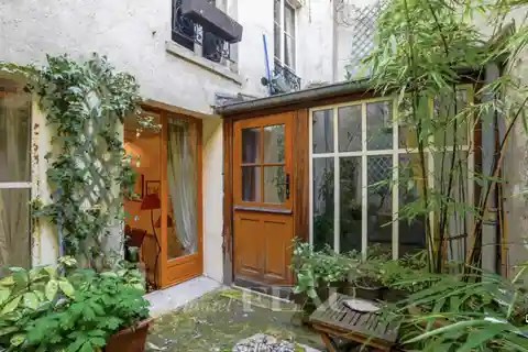 Split-Level First Floor Apartment