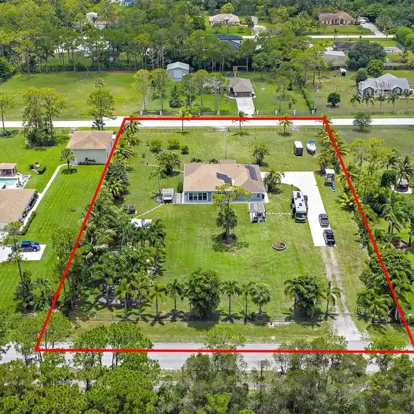 PEACEFUL RETREAT WITH PASTORAL CHARM