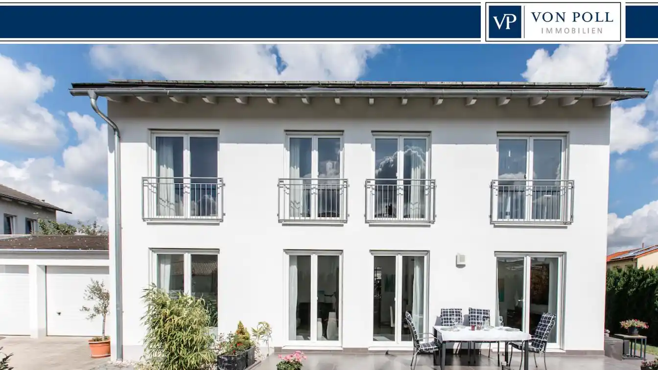 High-quality Detached House with Whirlpool, Double Garage and Large Garden