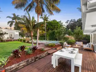 Modernist Gem in a Spectacular Beachside Setting