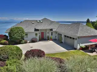 Rare Find with Sweeping Panoramic Vistas