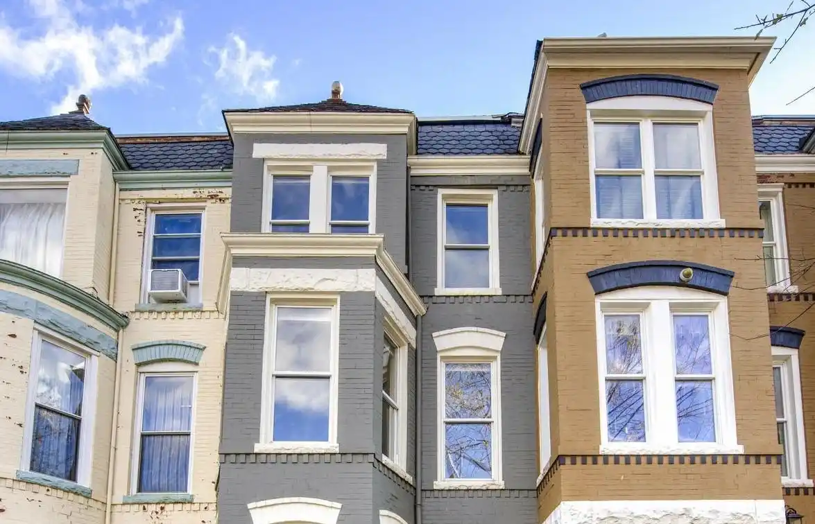 Spacious Rowhome Full of Surprises