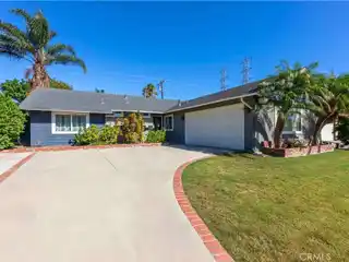 Spacious Home in Sought-After Glen Mar