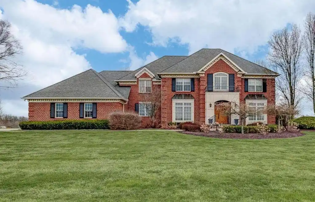 Custom-built Golf Course Home at Mount Vernon Country Club