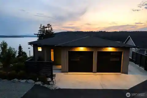 Single-level Living at Its Finest