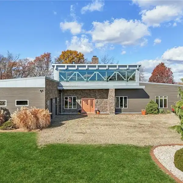 FABULOUS, ONE-OF-A-KIND CONTEMPORARY HOME