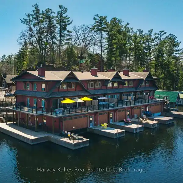 END UNIT BOATHOUSE COTTAGE CONDOMINIUM