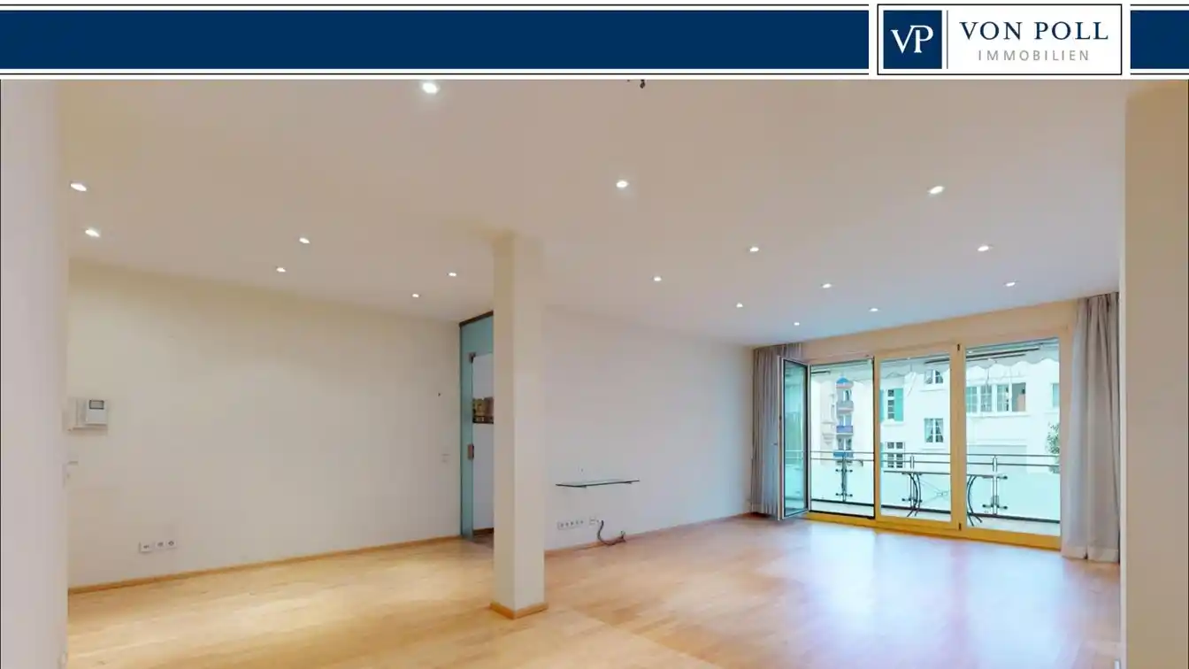 Light-filled Three-room Apartment with Large Balcony and Parking Space in a Prime Location