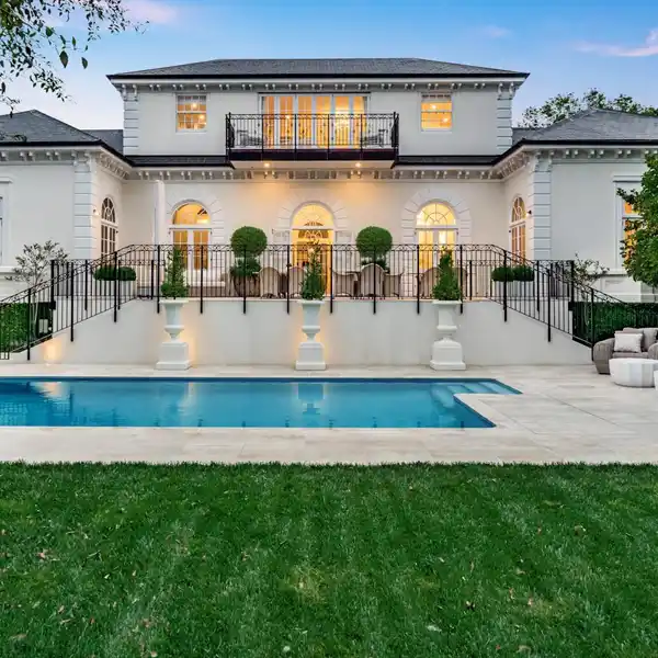 ICONIC GEORGIAN RESIDENCE